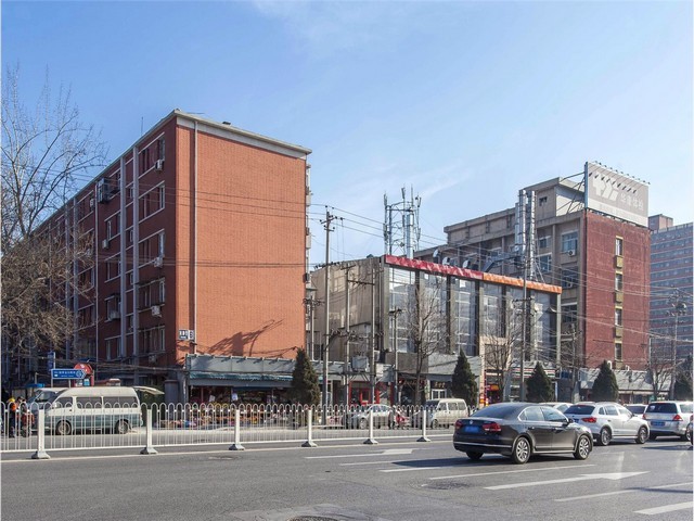 上海隔离办公桌租赁收费明细